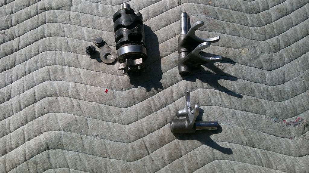 1981 YZ/IT 465 shift drum and forks