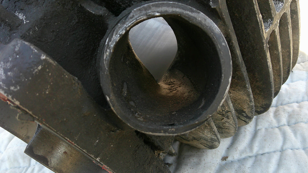 Cylinder jug for a 1981 Yamaha YZ/IT465